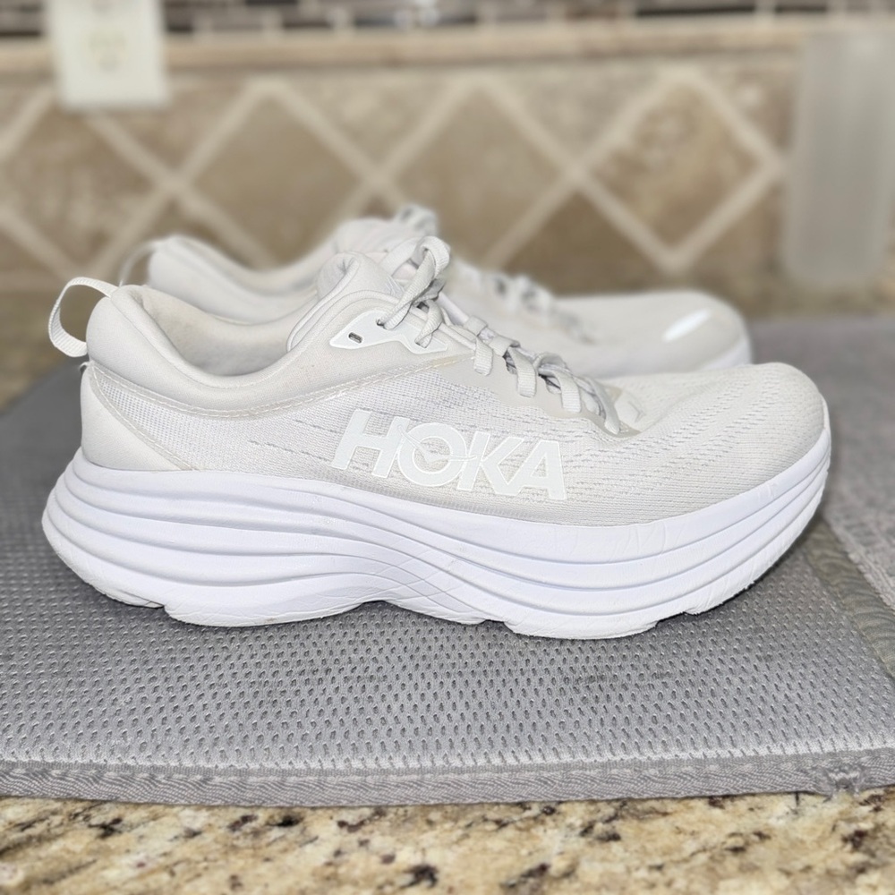 COPY - Hoka Bondi 8 sneakers
